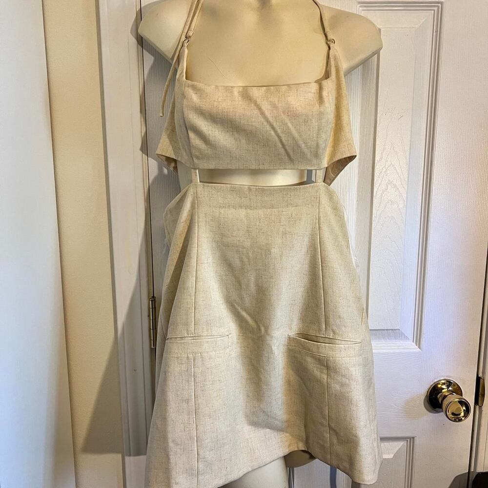 Mistress rocks cream linen and